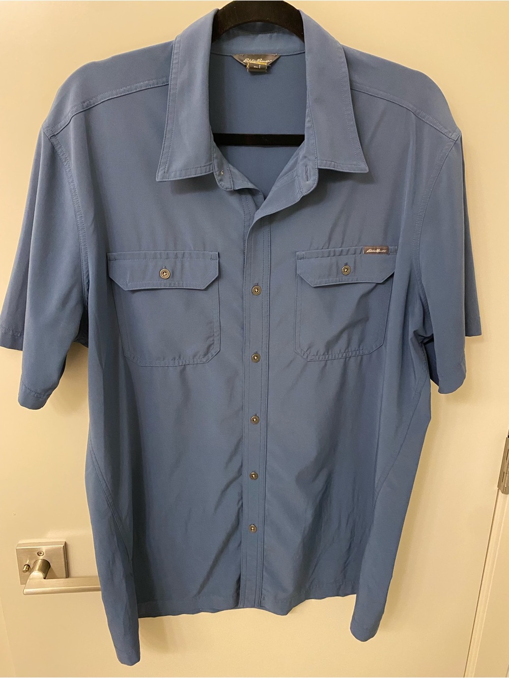 Eddie Bauer Men’s Short Sleeve Button-Down Shirt in Blue